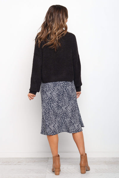 The midi length pencil skirt